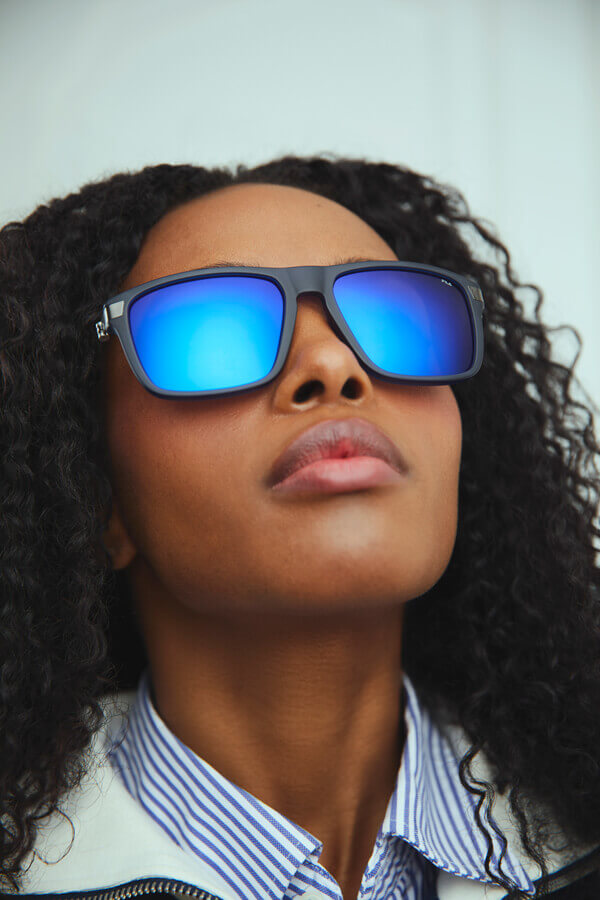 Women lifestyle worn Lifestyle collection sunglasses.